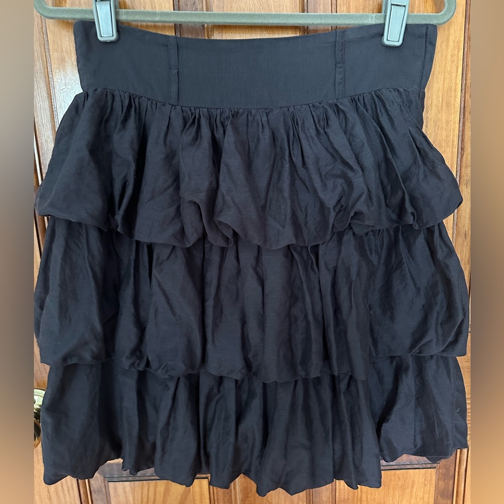 H&M Ruffle Bubble Mini Skirt in Size 10
